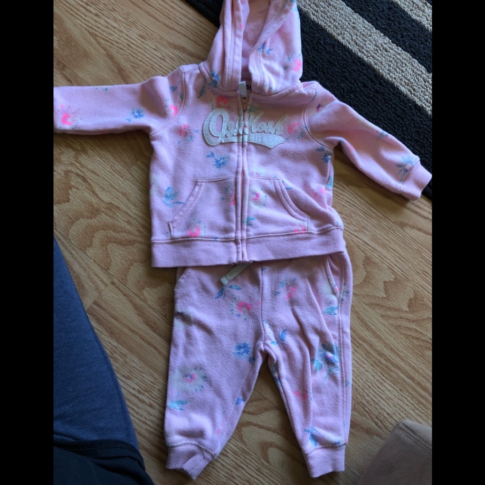 2 pc hoodie and joggers